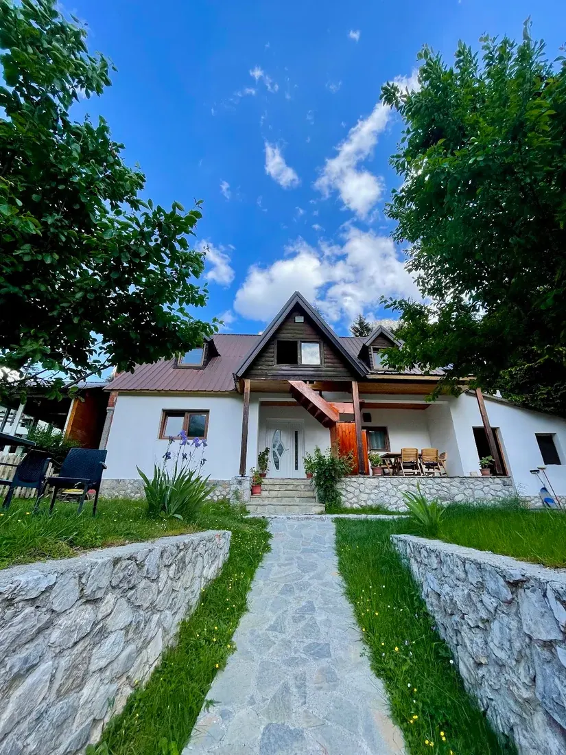 Bujtina Albjoni — view 1