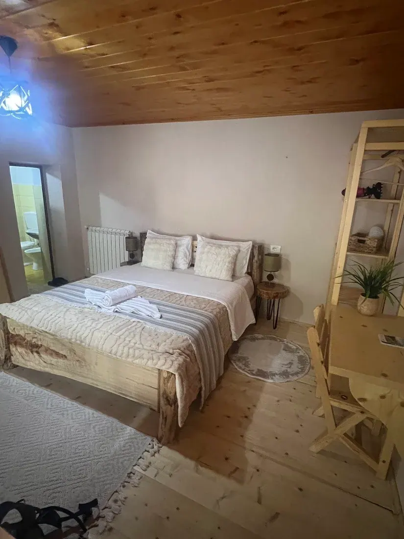 Guesthouse Gjin Thana — view 2