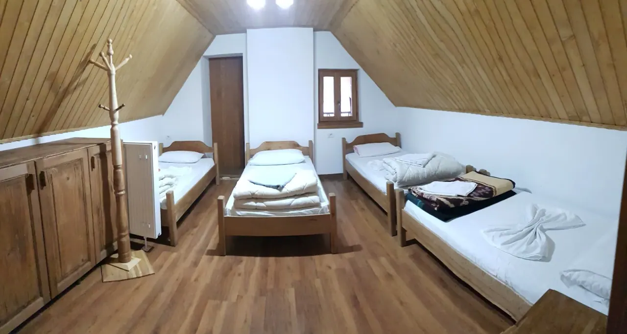 Guesthouse Kol Gjoni — view 2